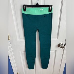 Nike Leggings Green XS Compression Fit